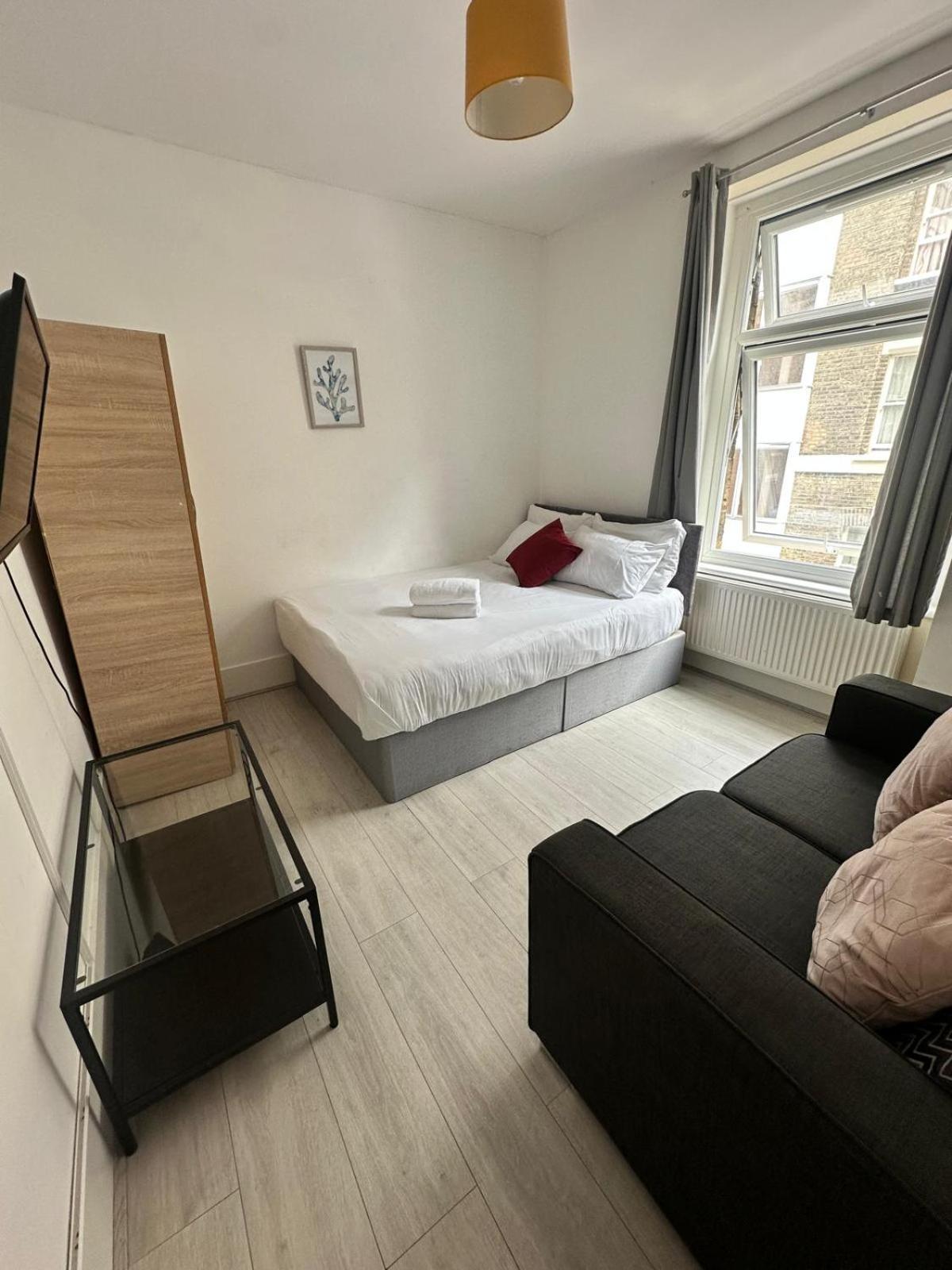 Lovely 2 Bed Flat 2 Floor Miles Apartment London Bagian luar foto